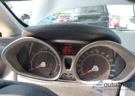 2013 Ford Fiesta Se z USA, uszkodzony, nr VIN 3FADP4BJ0DM175383